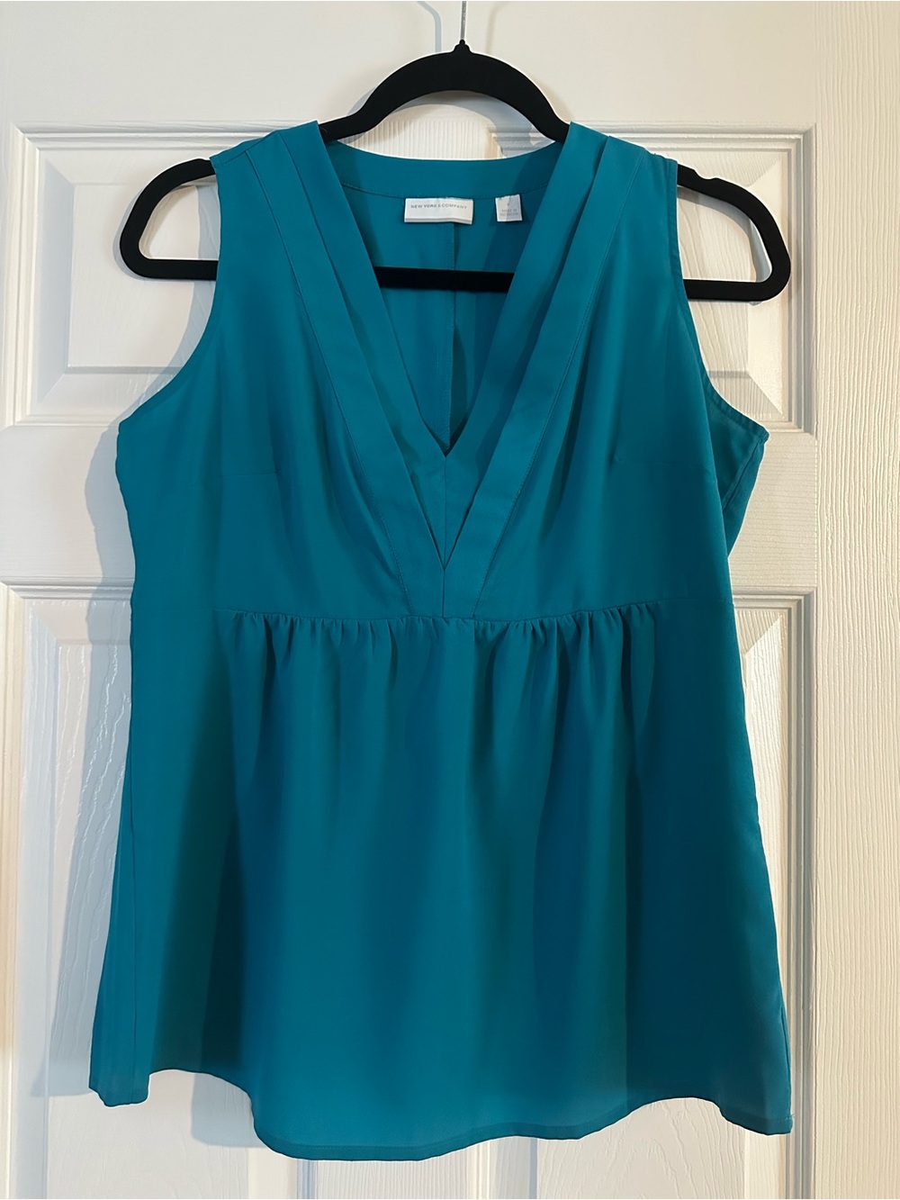 New York & Company Teal Sleeveless Pleated V-Neck Blouse
